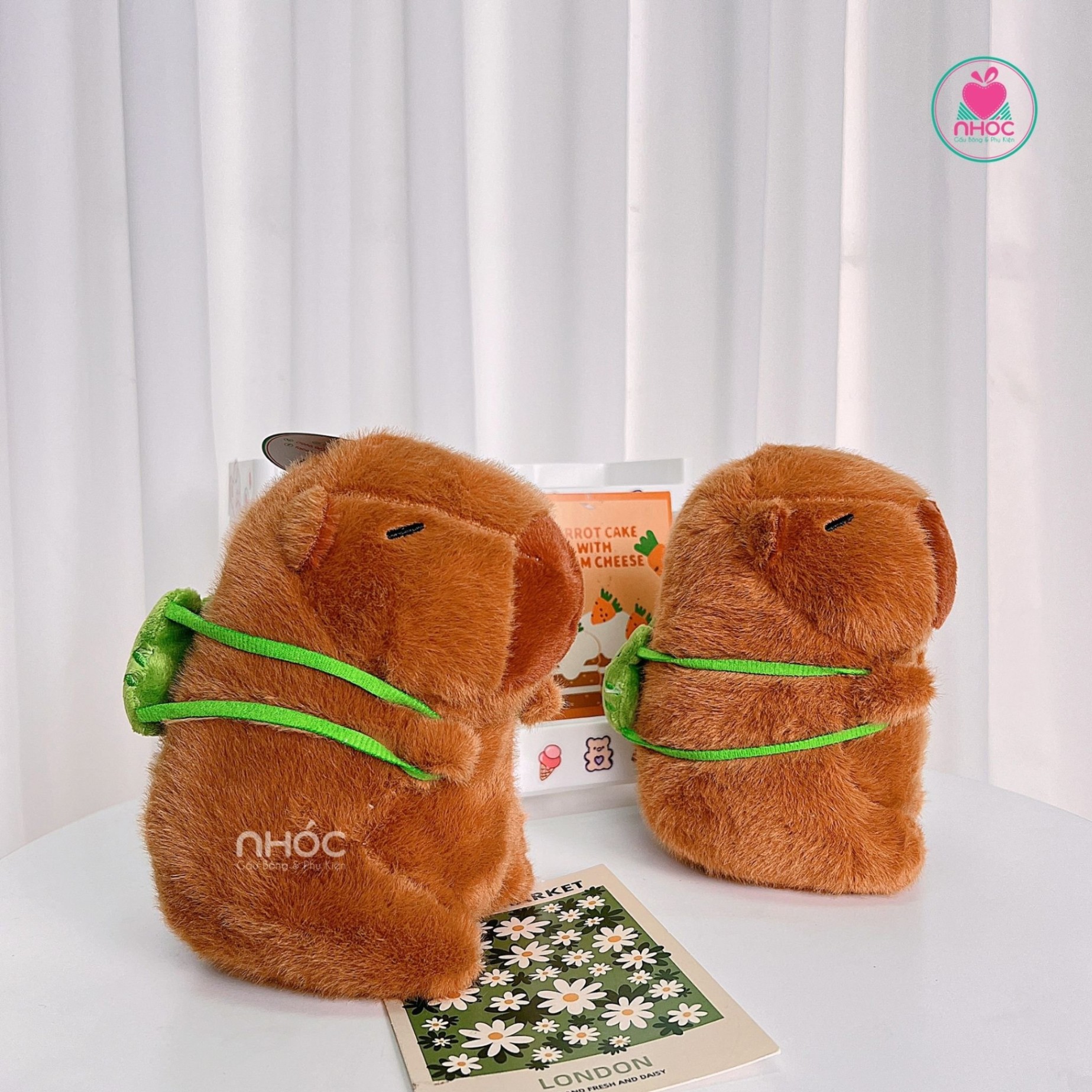 Thú bông nhỏ Capybara đeo Balo ếch OD - 20110