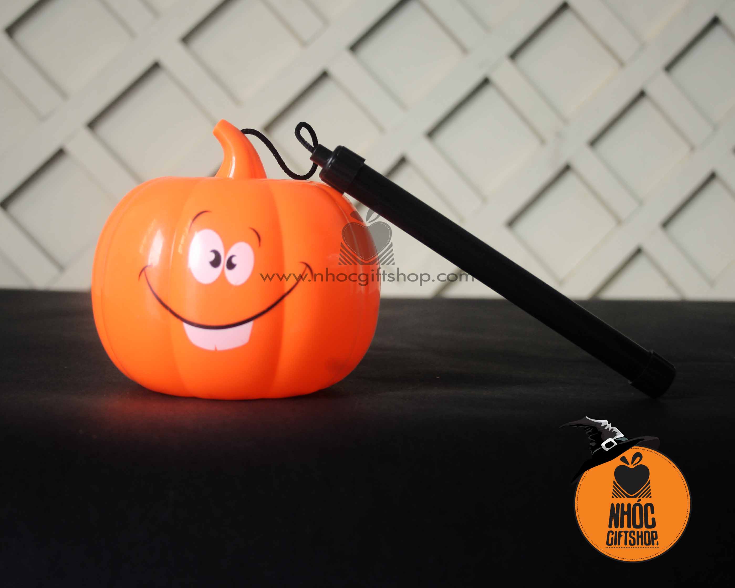 Đèn bí ngô cầm tay - 6002