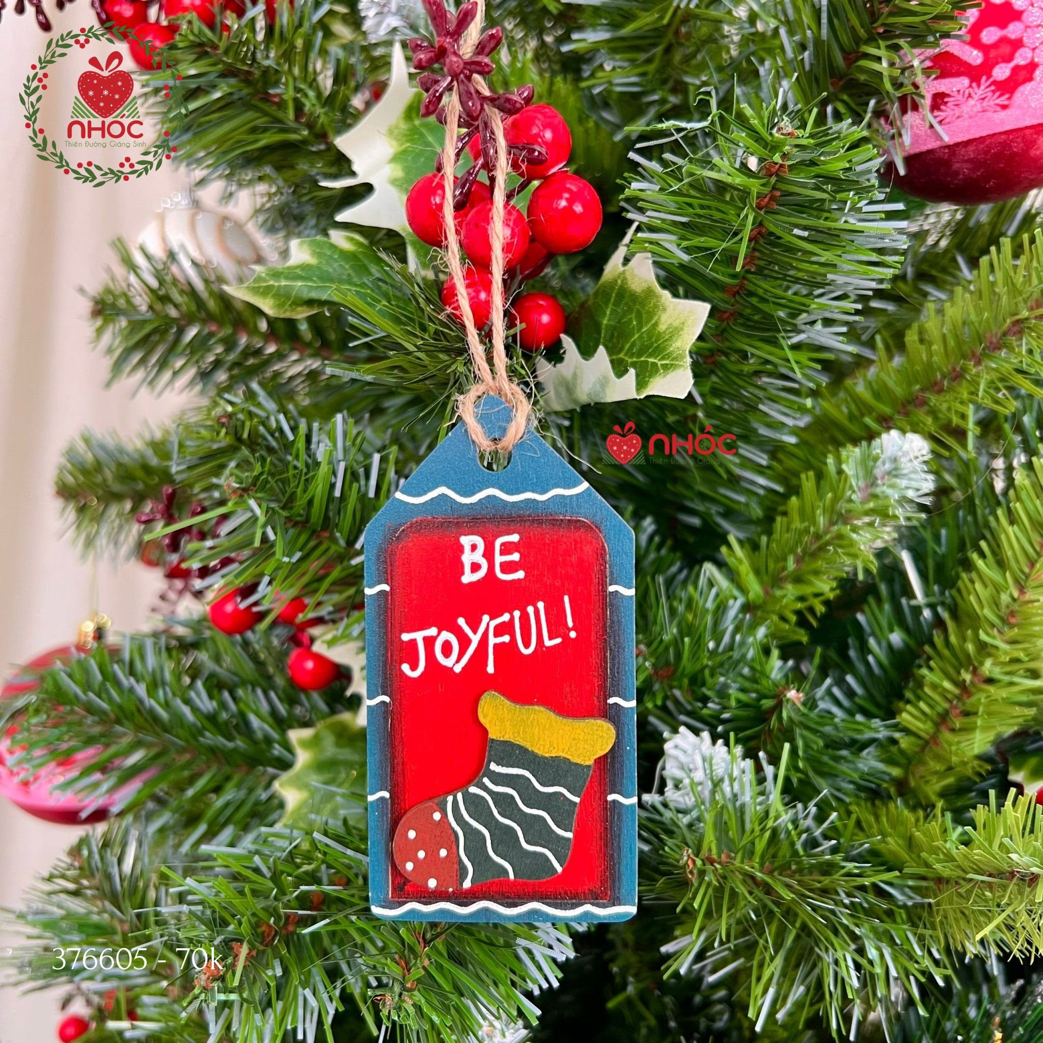 Phụ kiện trang trí Noel Tag gỗ - Tất - 7001