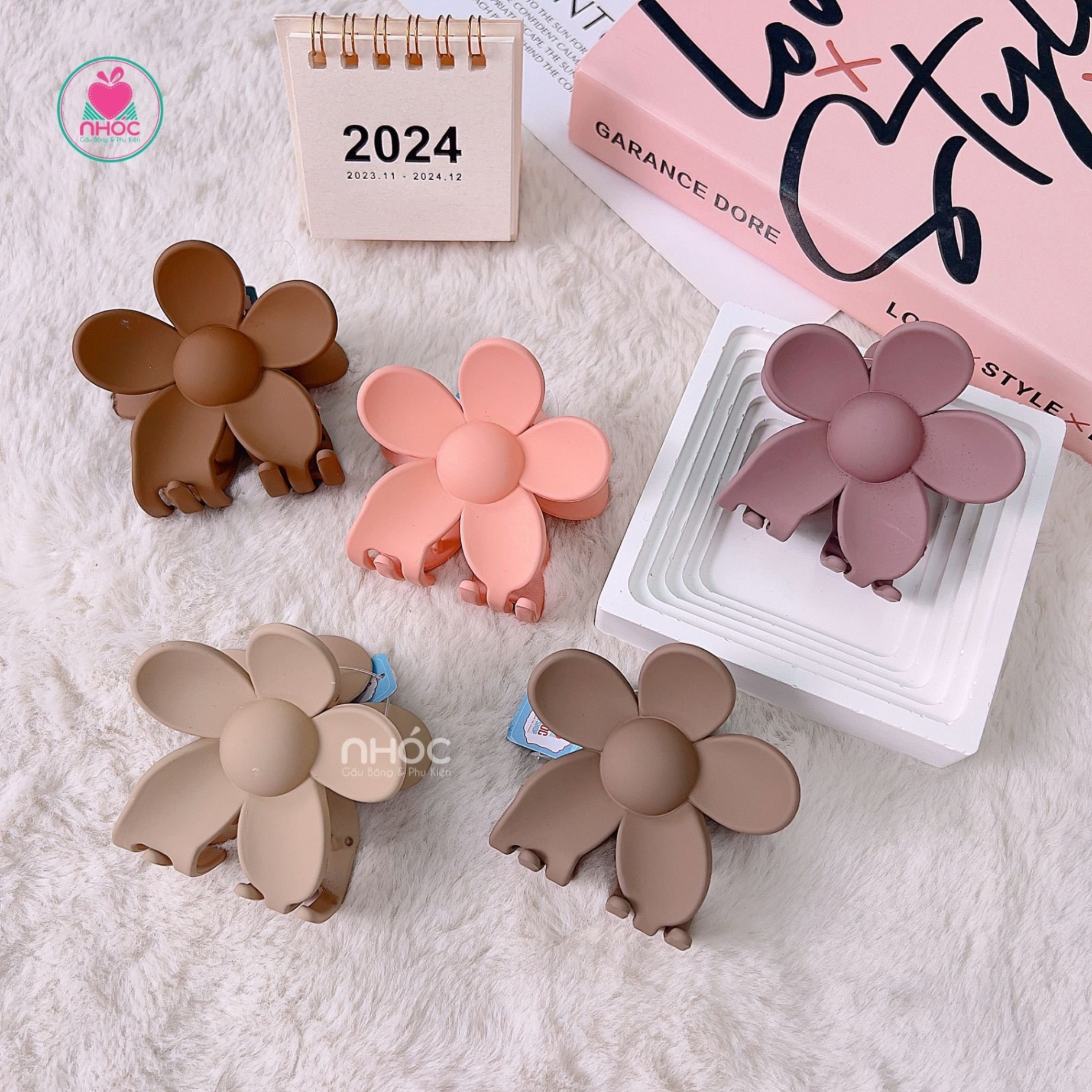Kẹp gắp nhựa kiểu hoa lớn - 3501