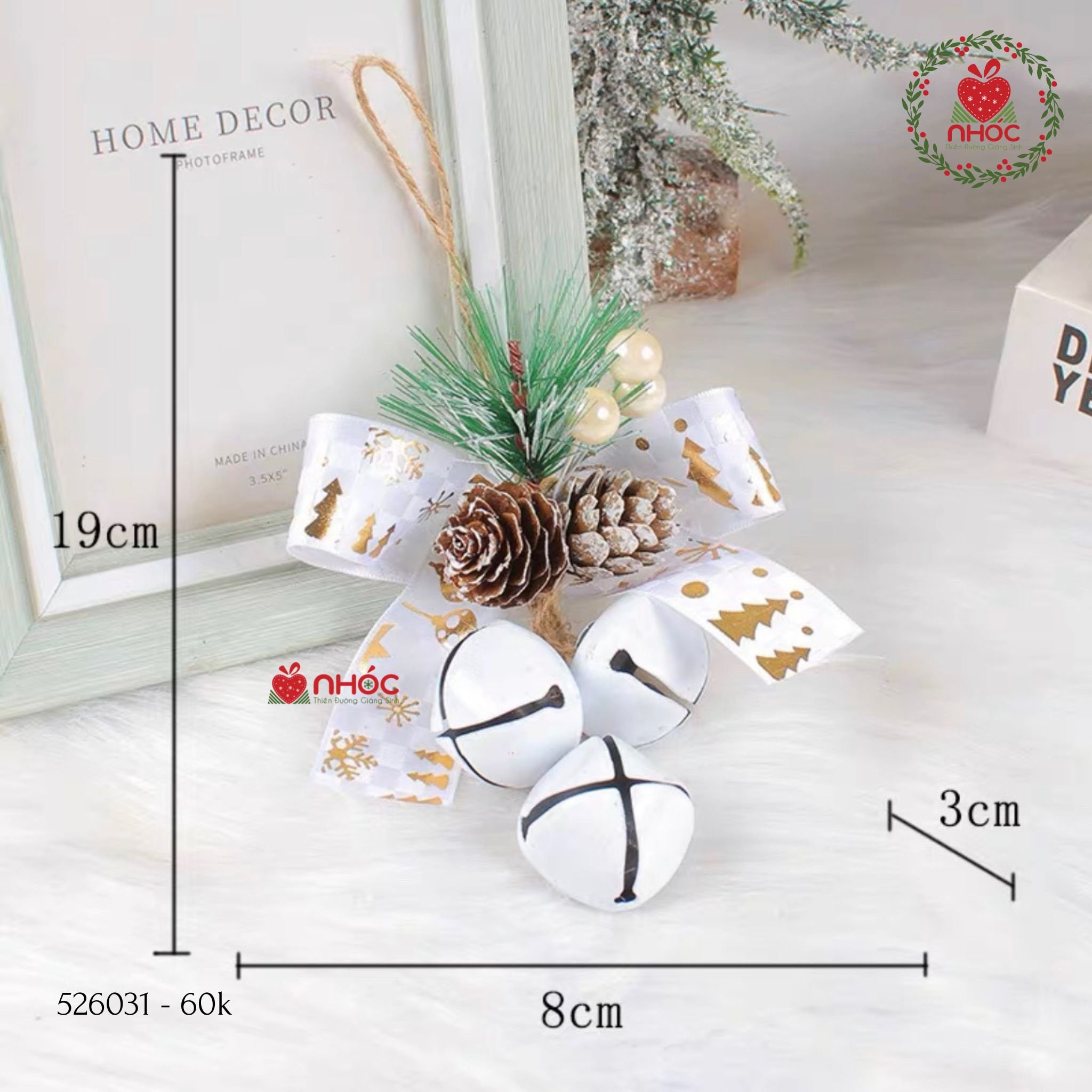 Phụ kiện trang trí Noel 3 chuông đính trái thông - Trắng - 6060