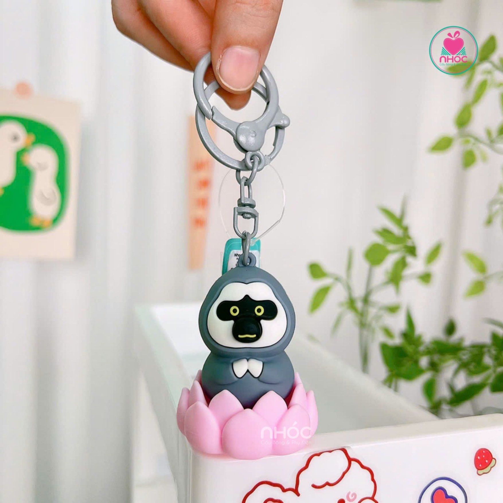Móc khoá poly Khi ngồi đoá sen - Xám - 6001