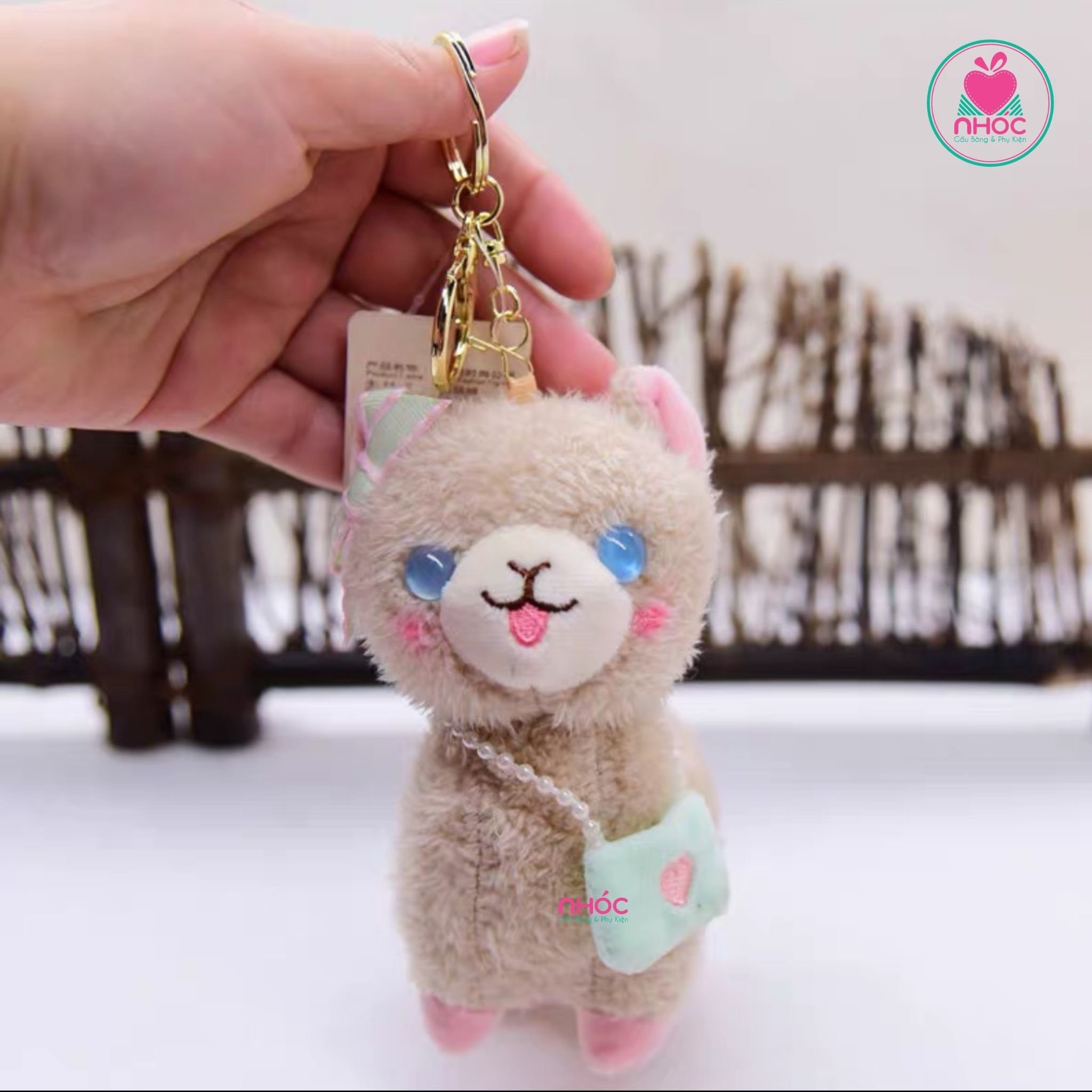 Móc khoá bông Cừu đeo túi lông xù - Nâu - 85001