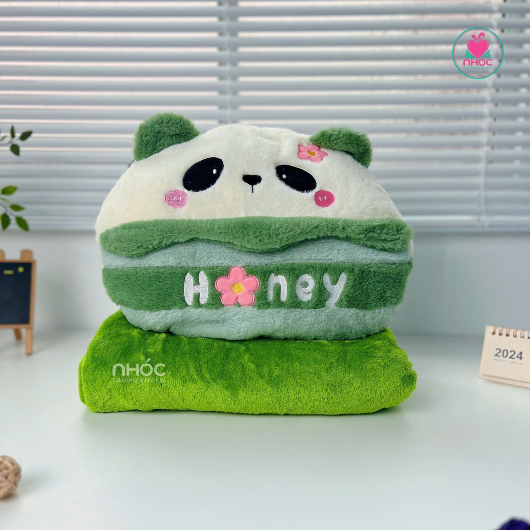 Gối mền xỏ tay thú Honey - Panda - 30340
