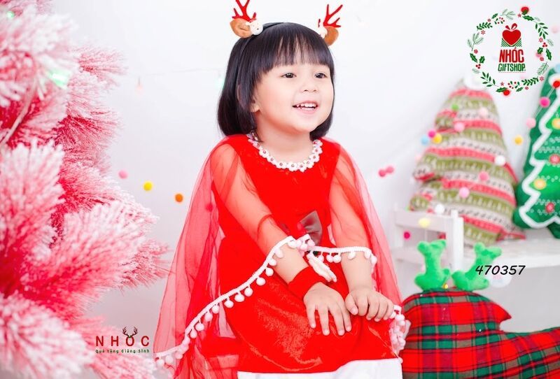 Đầm nhung noel choàng voan sát nách - Đỏ - Size 4 - 60210