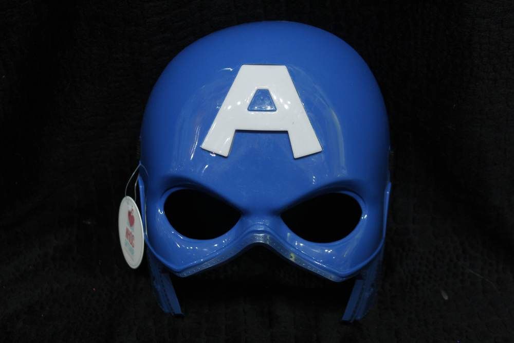 Mặt nạ nhựa TE có đèn - Siêu nhân Captain America - 8001