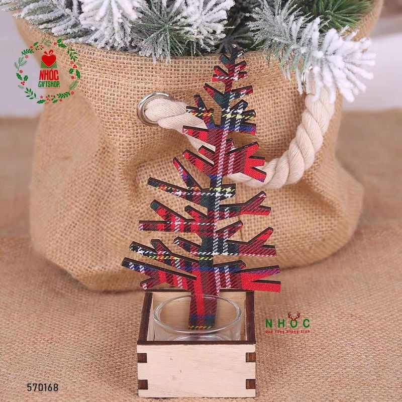 Kệ nến noel gỗ - Cây thông - 6001