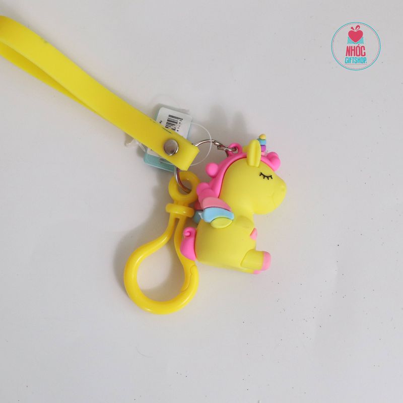 Móc khóa poly dẻo Kỳ lân - Vàng - 5001