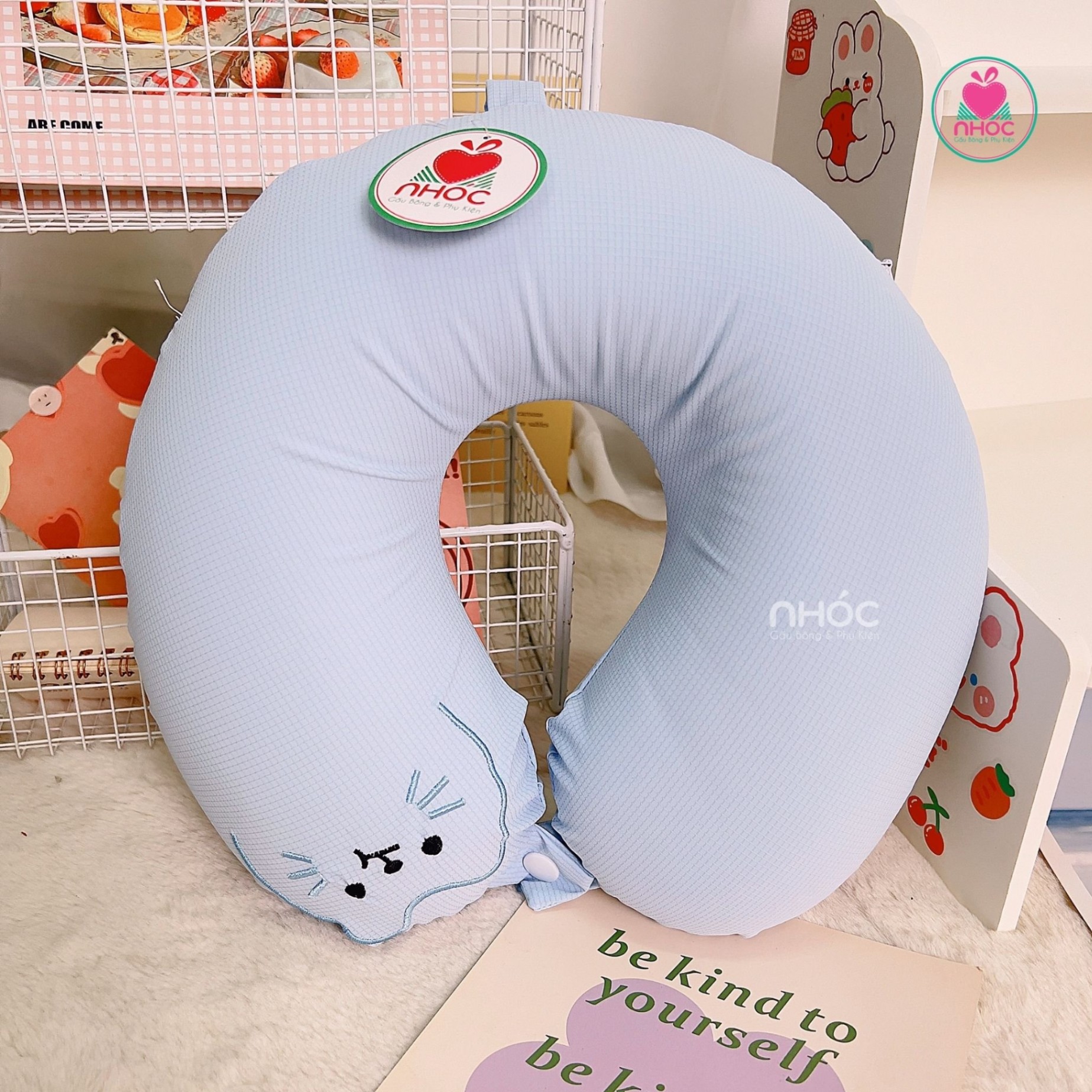 Gối kê cổ cao su non vải thêu thú - Xanh dương - 18001