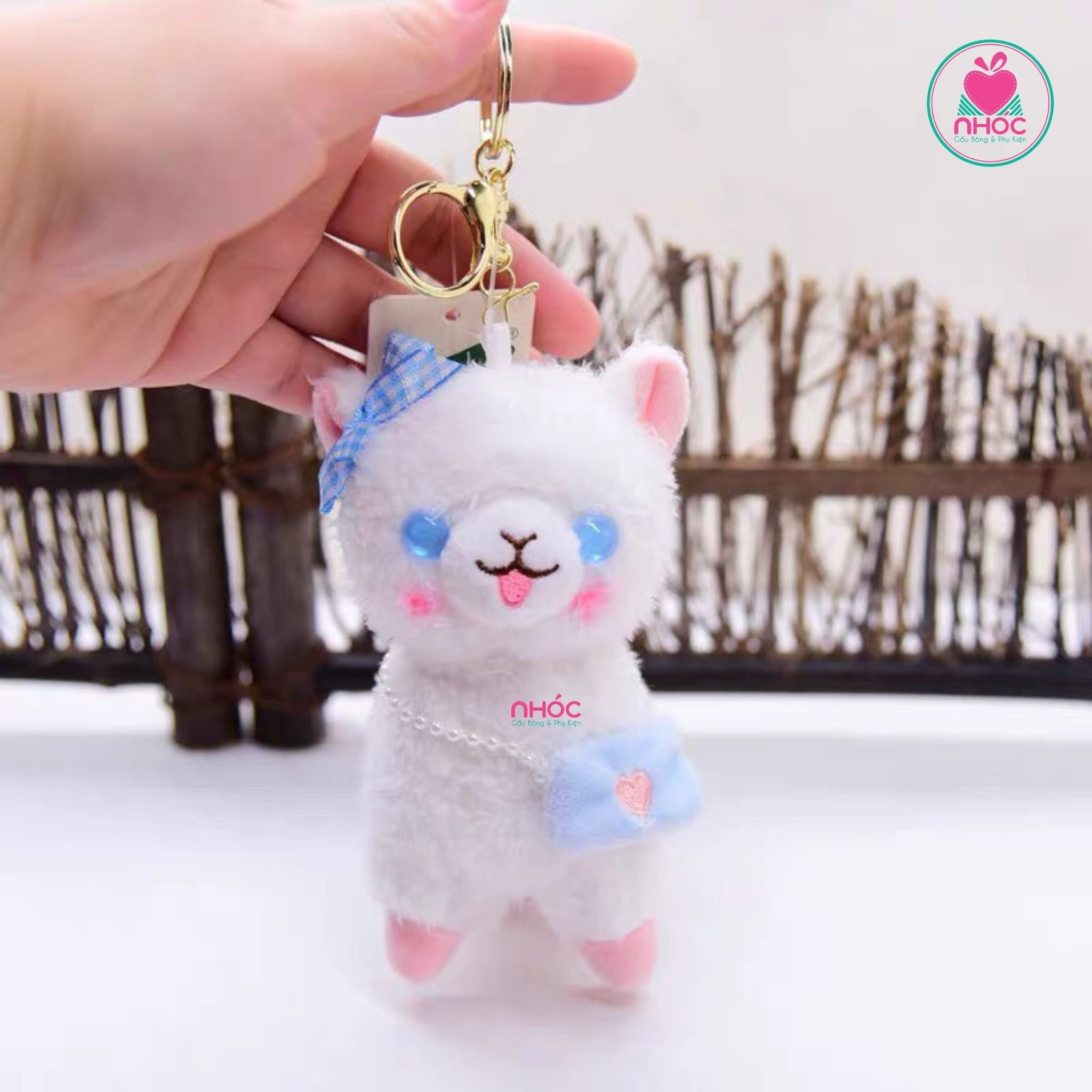 Móc khoá bông Cừu đeo túi lông xù - Trắng - 85001