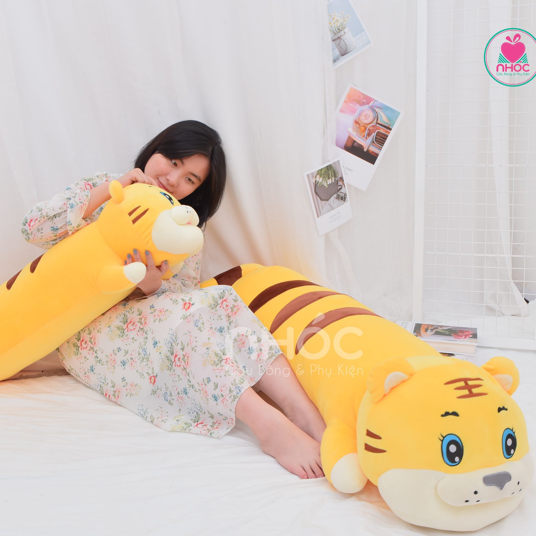 Gối ôm Hổ ba sọc lông mịn nằm TC - Vàng - 120680