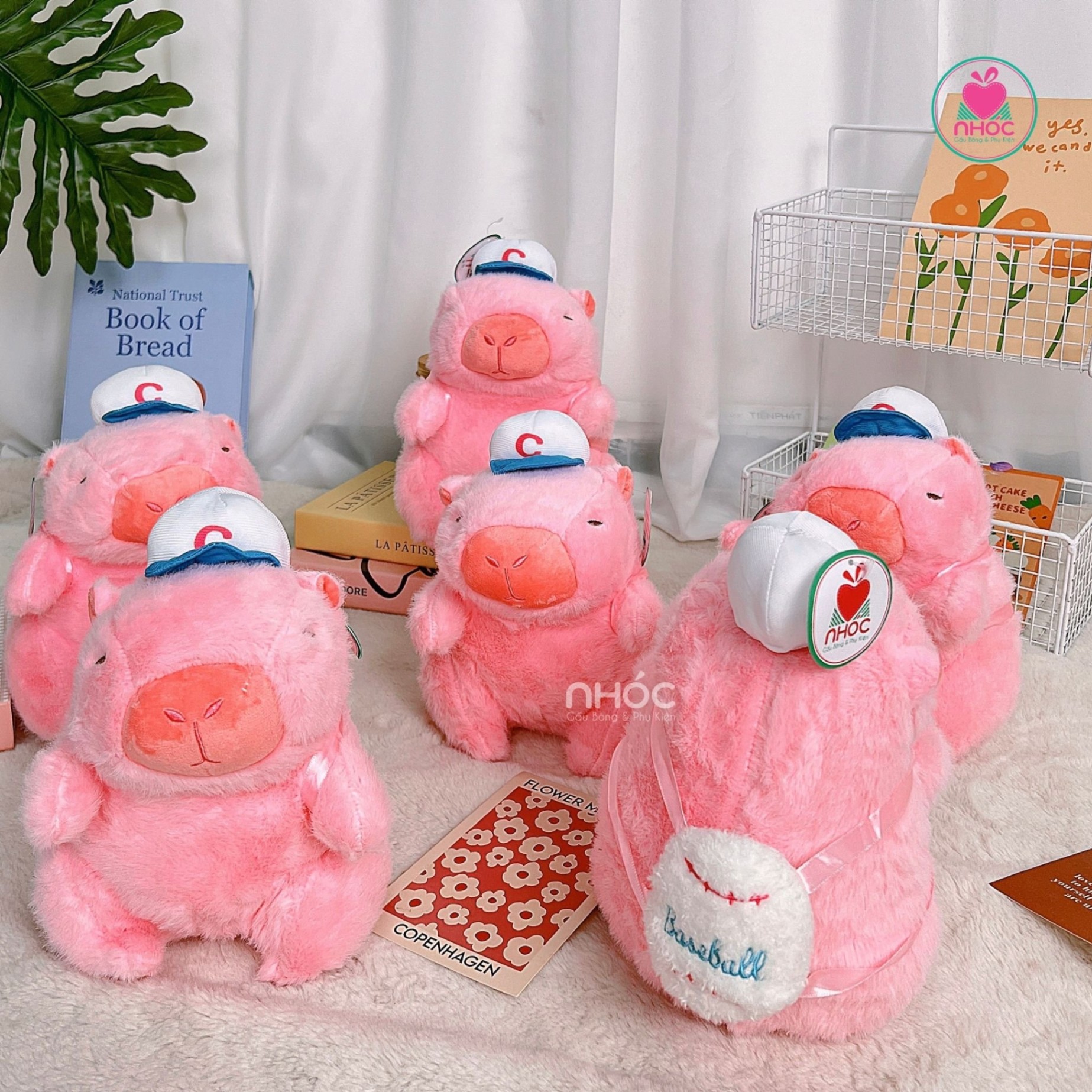 Thú bông Capybara Tennis lông xù OD - Hồng - 25120