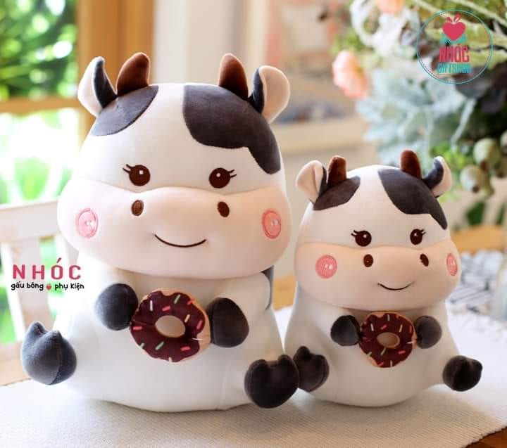 Thú bông Bò cầm bánh lông mịn ngồi CH -Trắng đen - 50340