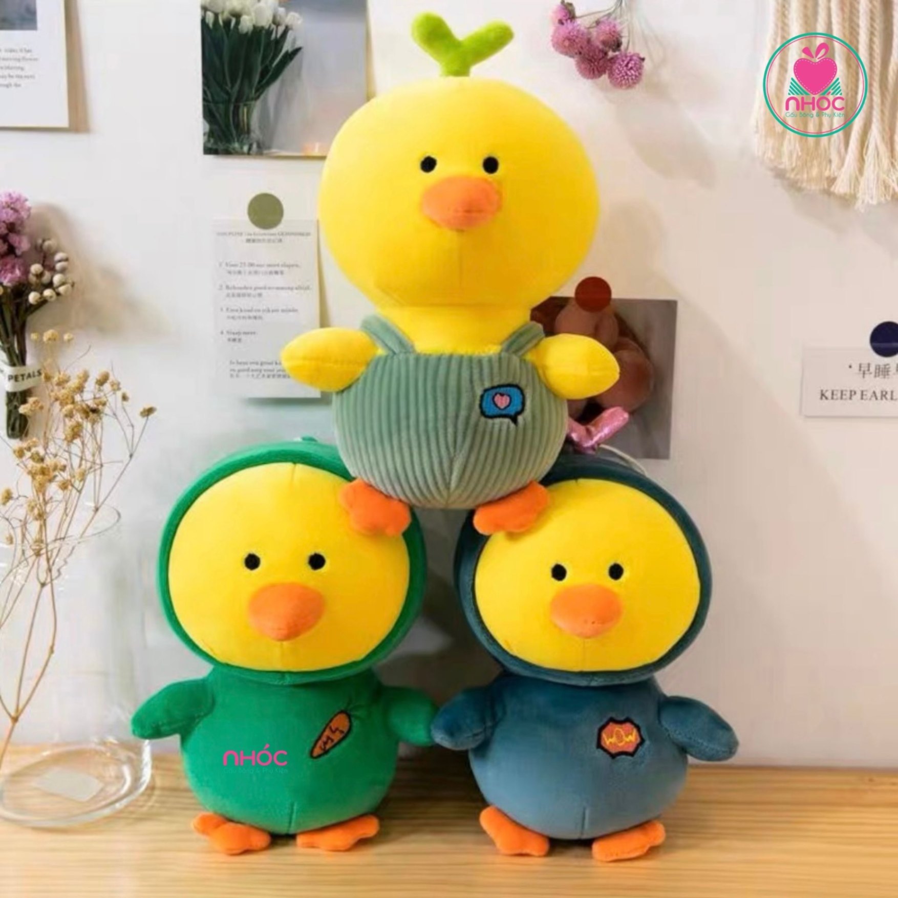 Thú bông nhỏ gà vàng mặc áo lông mịn đứng - 8501