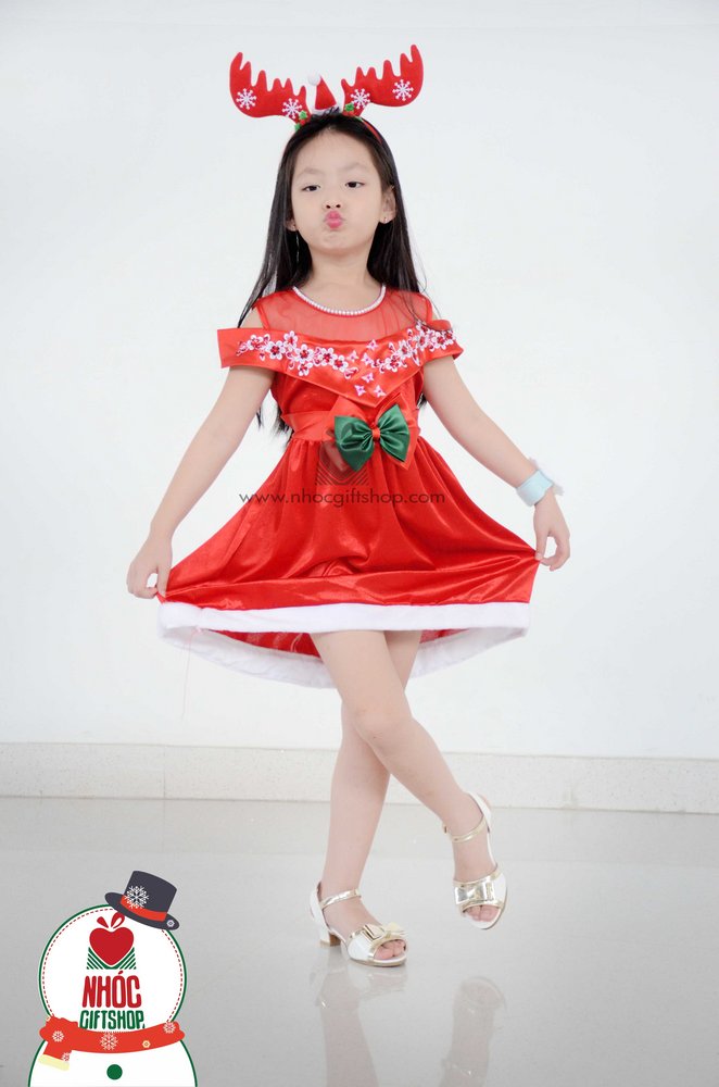 Đầm nhung noel bẹp vai bướm cổ V đỏ - Size 10 - 90240