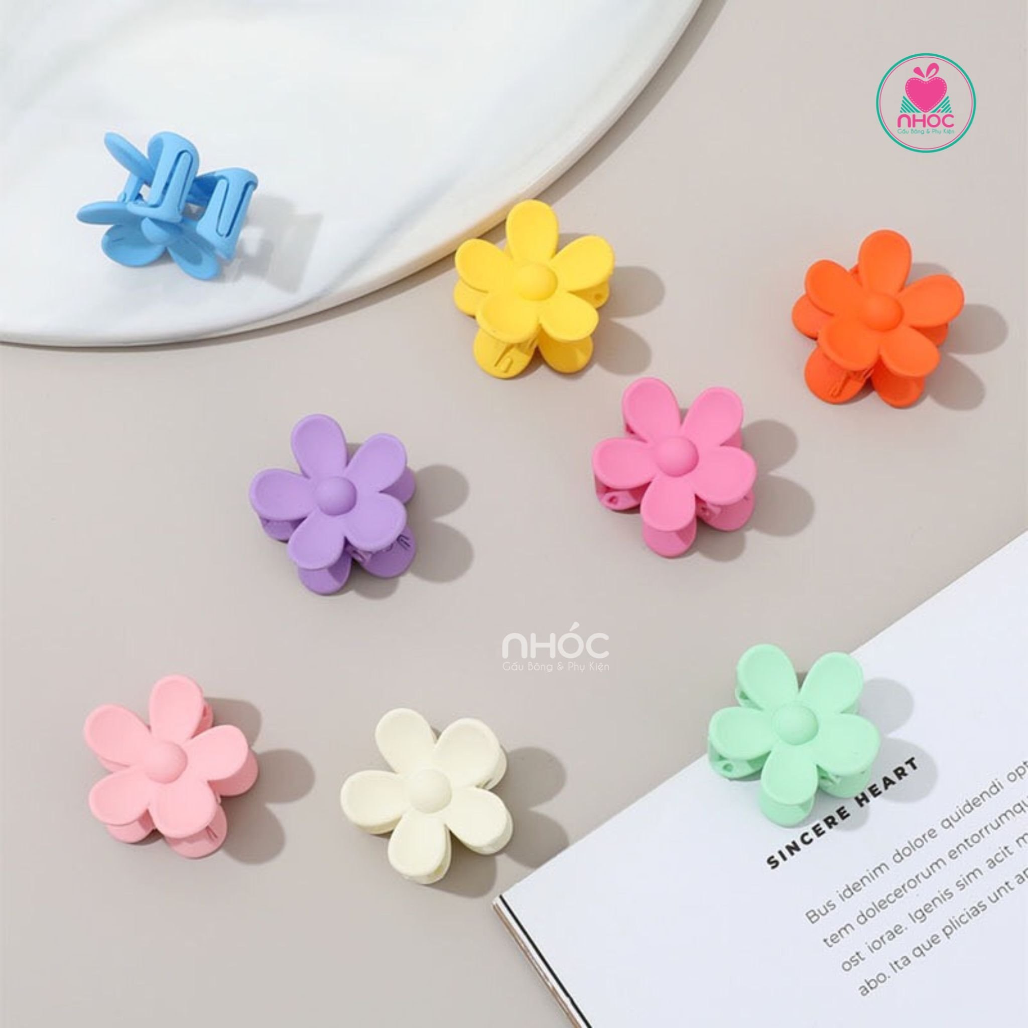 Kẹp gắp nhựa kiểu hoa nhỏ 6m - 1501
