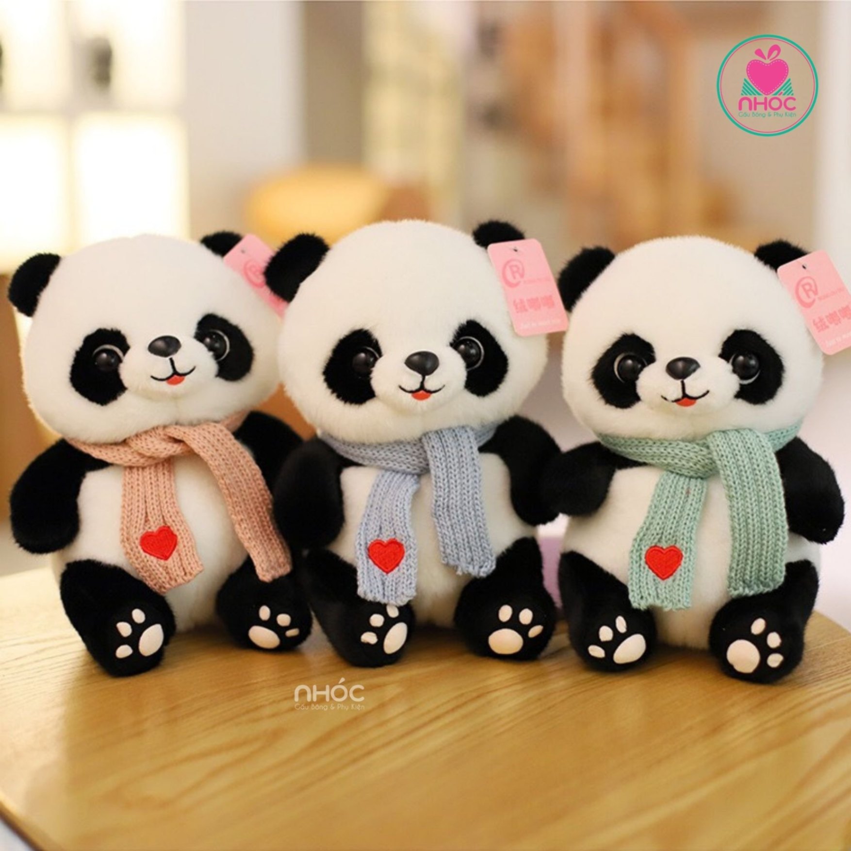 Thú bông Panda đeo khăn choàng lông xù - 30150