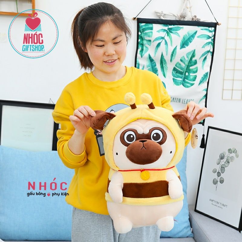 Thú bông Chó pug áo ong vàng lông mịn ngồi - Camel - 40420