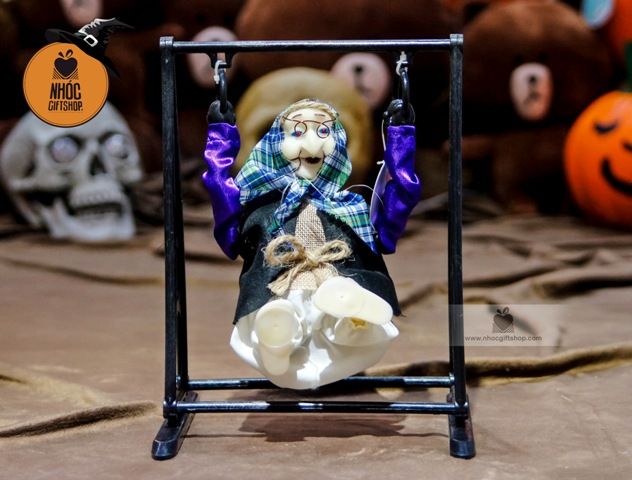 Phù thủy ngồi xích đu lộn có tiếng - 29001