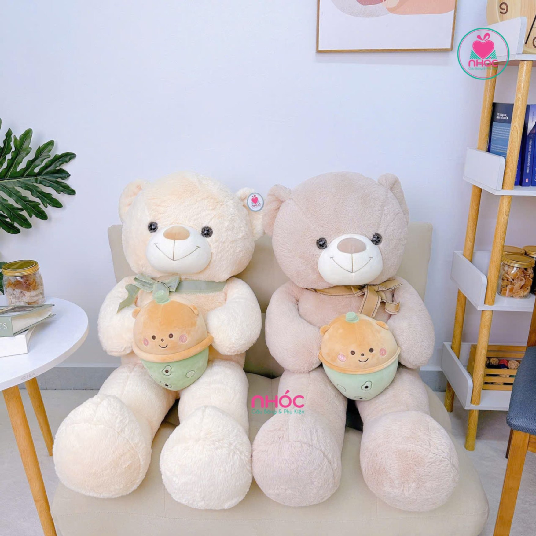 Gấu teddy ôm trà sữa bơ