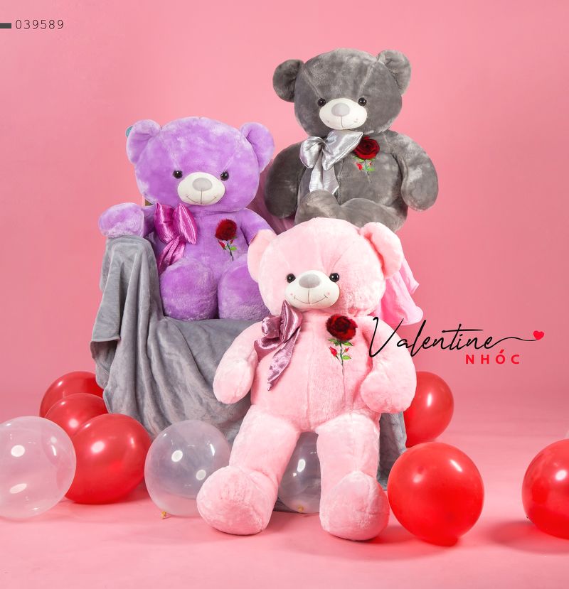 Gấu teddy ngực hoa hồng nơ