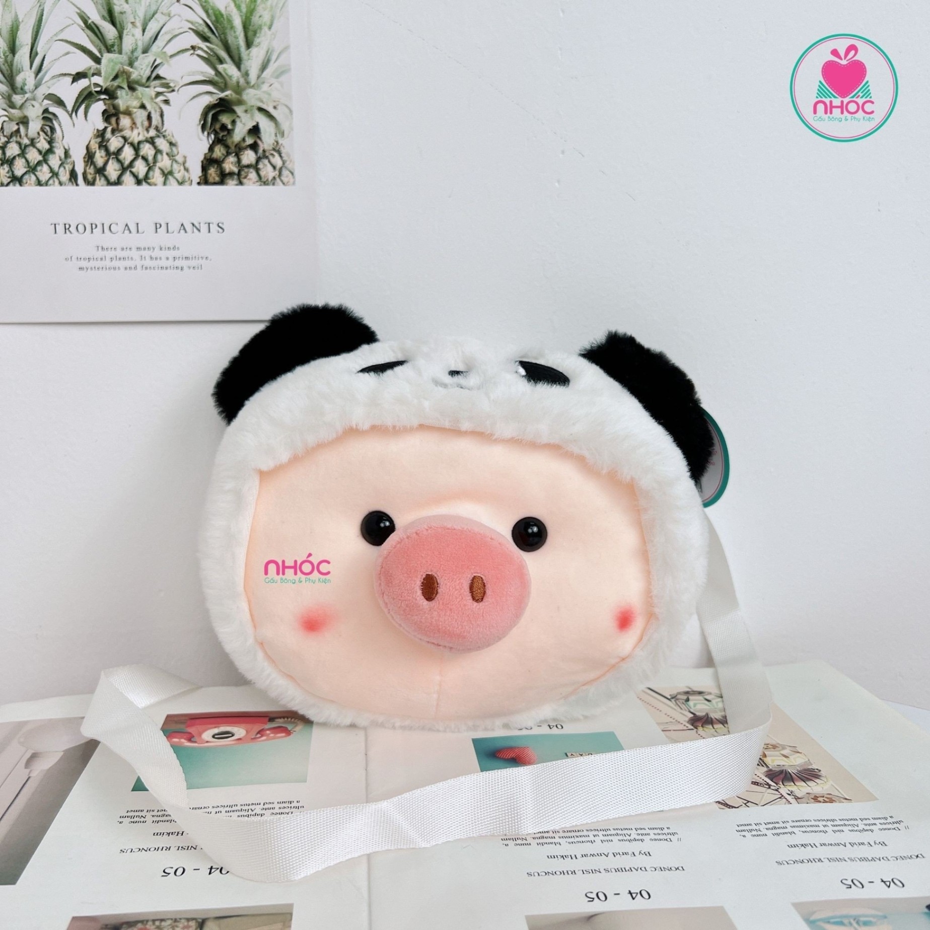 Túi đeo chéo đầu heo đội nón thú lông xù - Panda - 12001