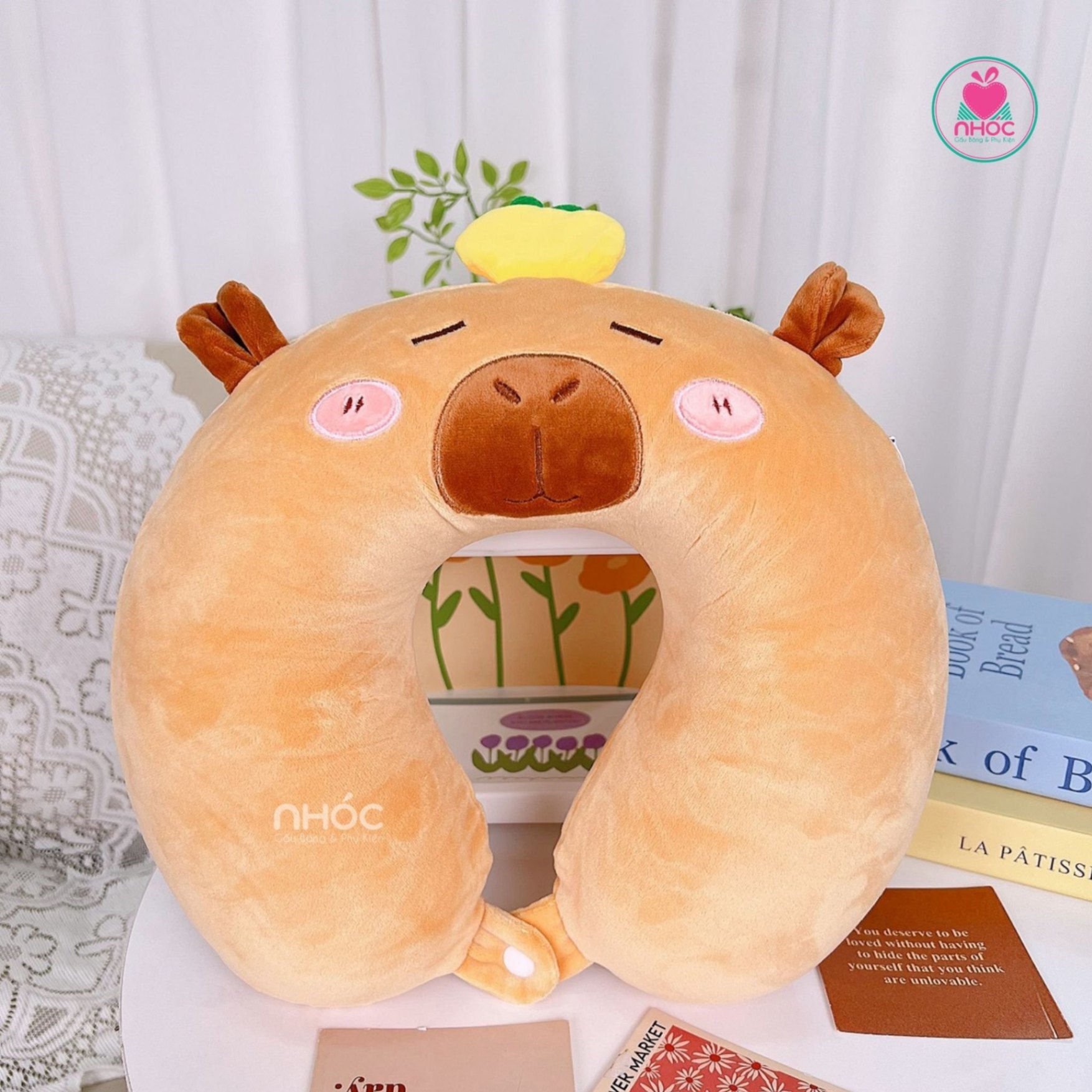 Gối kê cổ CSN Capybara đính trái cam - Nâu - 16001