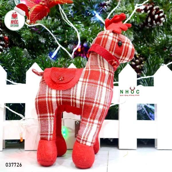Thú bông tuần lộc đeo chuông sọc caro - Đỏ - 30190