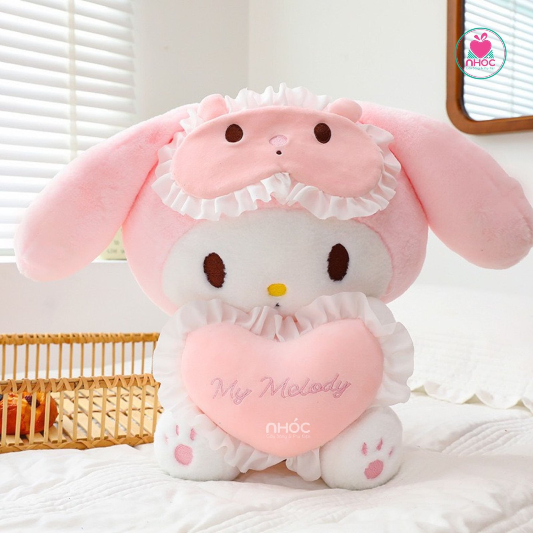 Thú bông Melody ôm trái tim lông xù ngồi