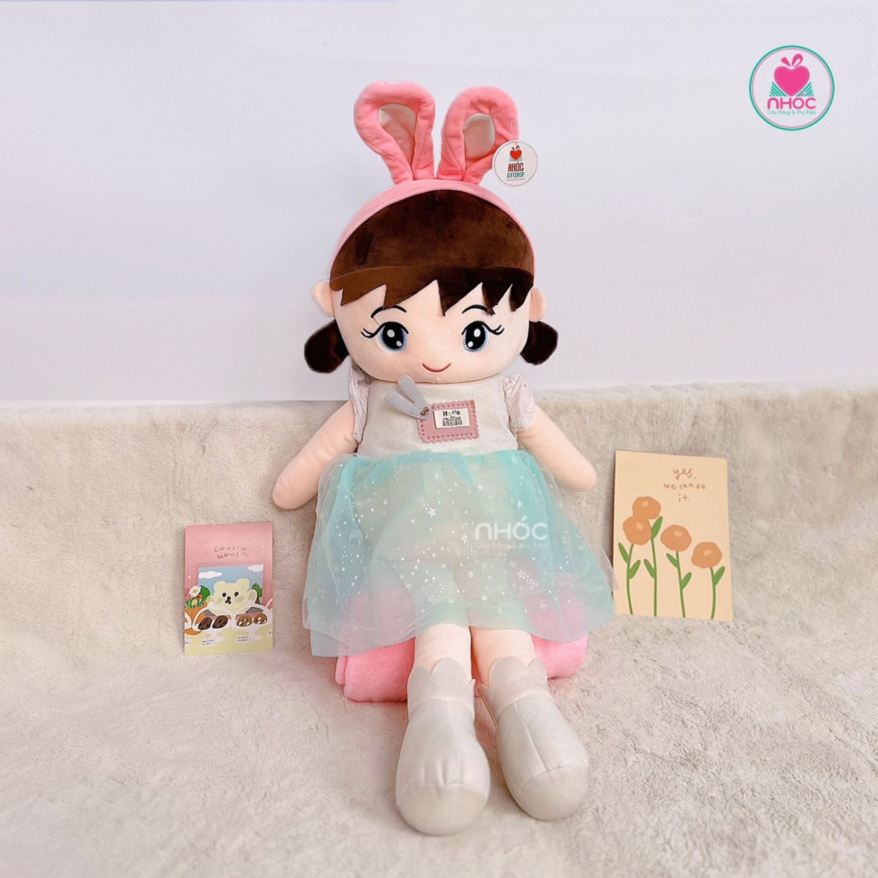 Gối mền Búp bê mặc đầm cài tai thỏ lông mịn - Xanh ngọc - 65480