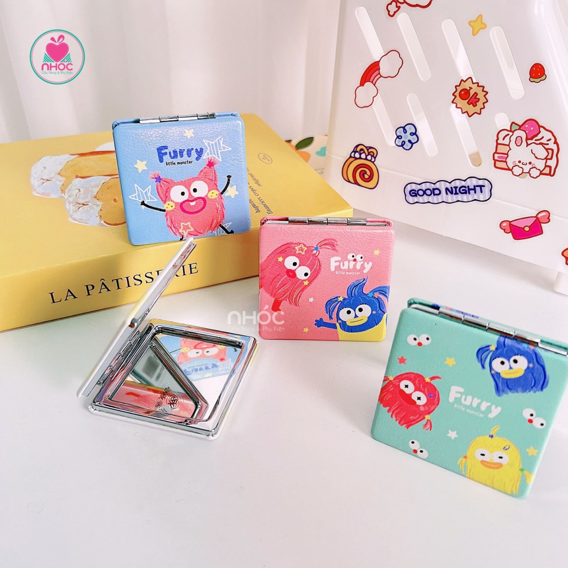 Gương vuông quái vật Furry - 4001