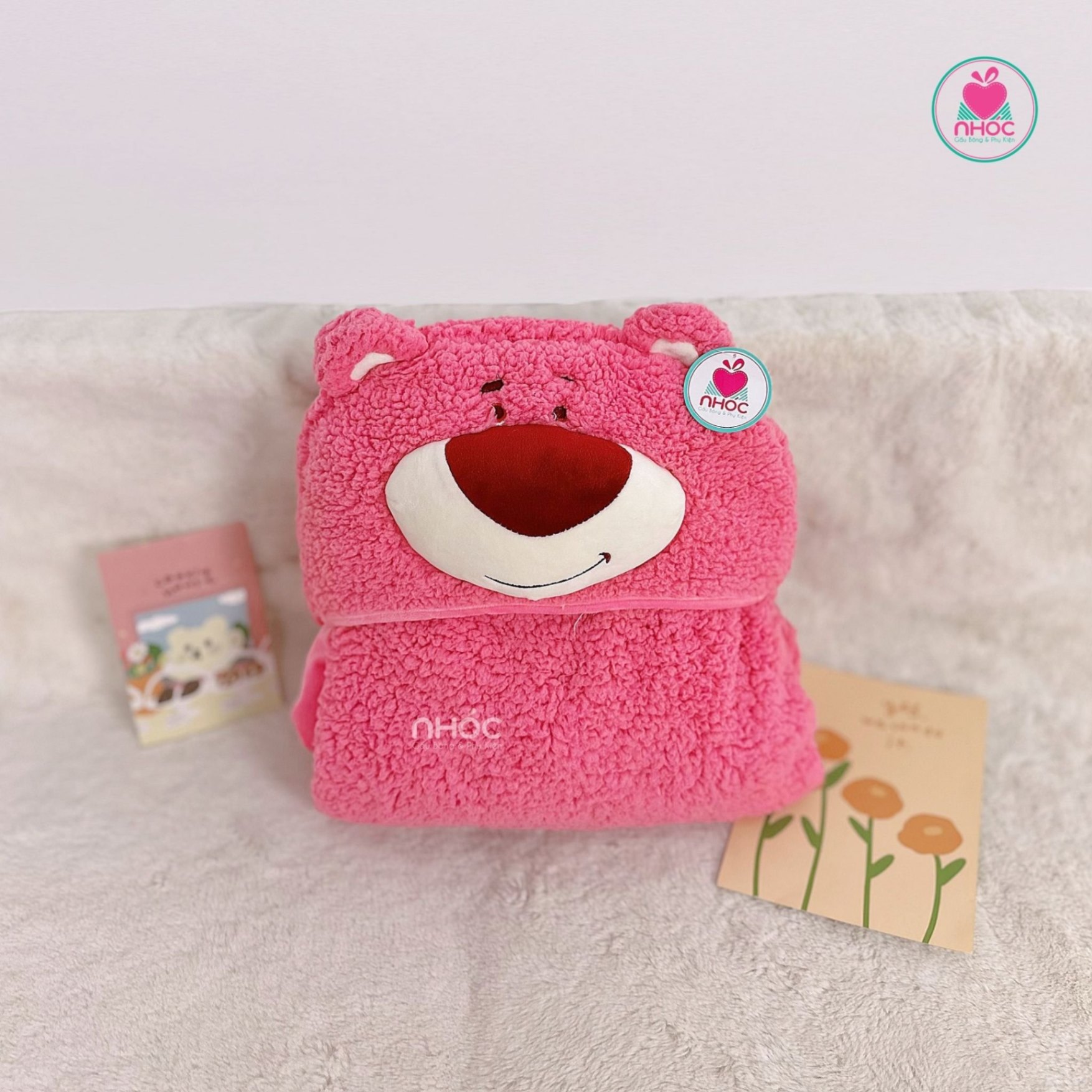 Gối mền Áo choàng kiểu thú lông xù - Gấu Toy story hồng - 34001