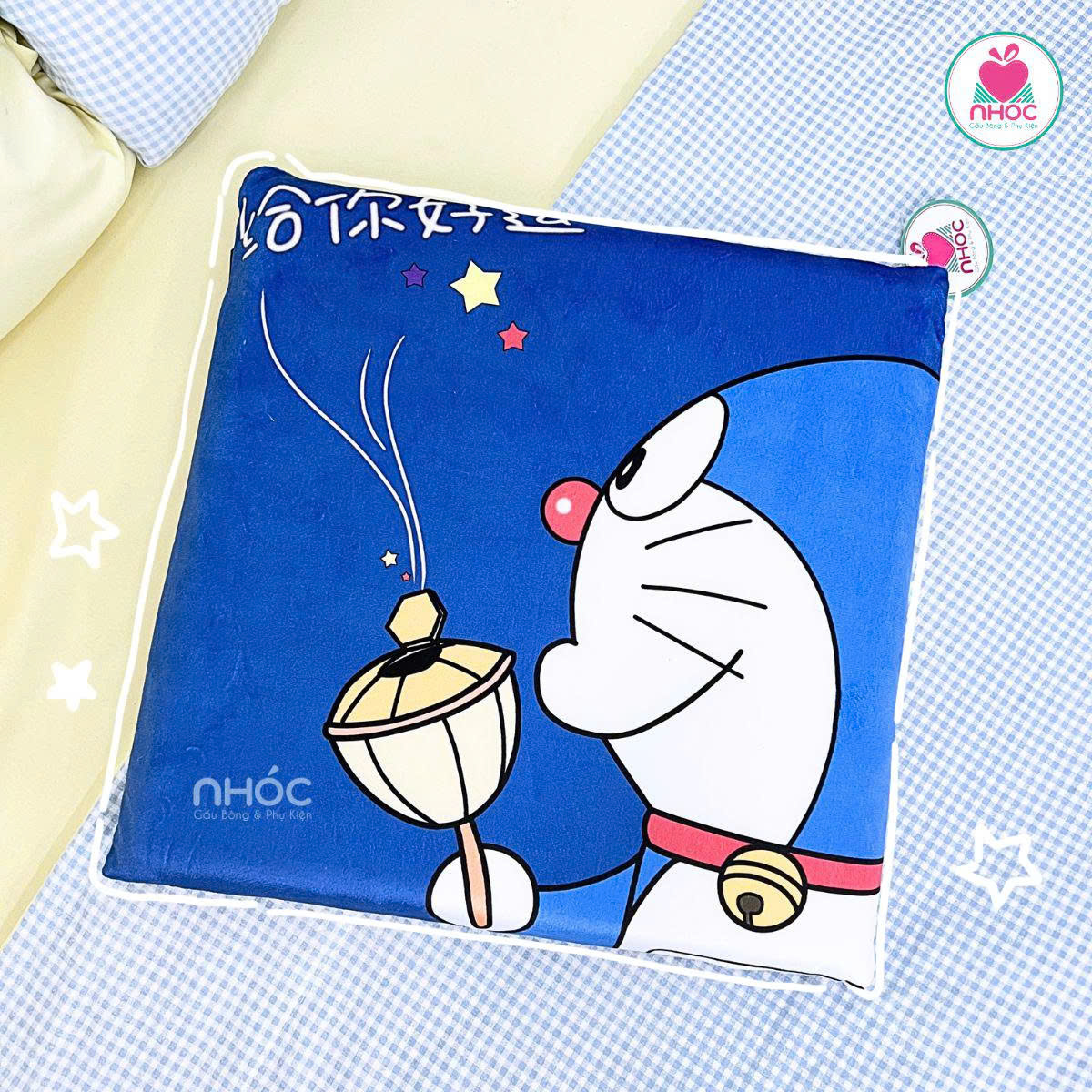 Gối tựa lưng cao su non vuông hoạ tiết Doraemon - 3022026