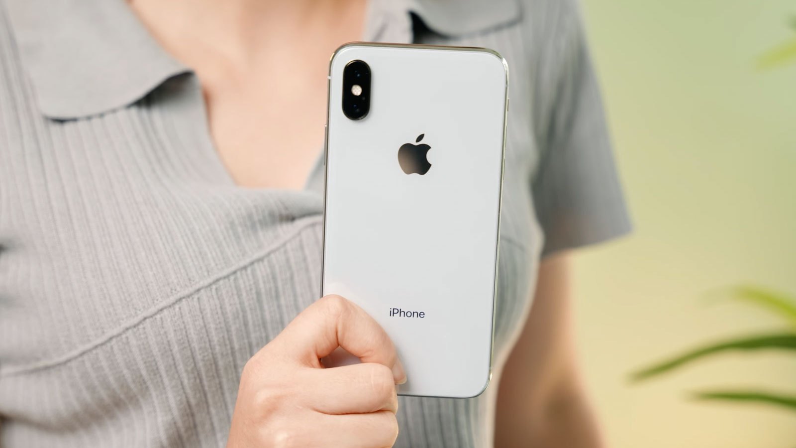 iPhone X còn 5 triệu đồng: Nhiều điểm mạnh, nhiều điểm yếu!