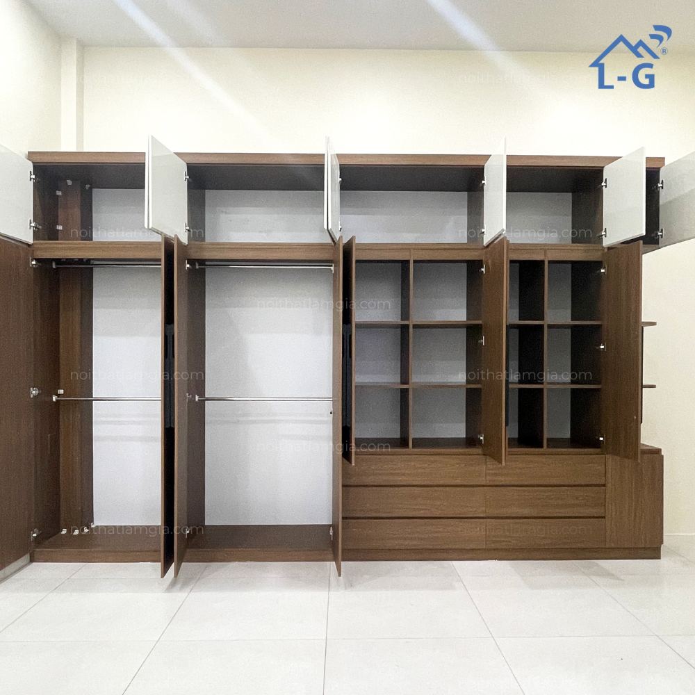 Tu-Quan-Ao-Nhua-Ecoplast-8-Canh-Co-Ke-Trang-Tri-TQANE8CCKTT--1.png?v=1775726984