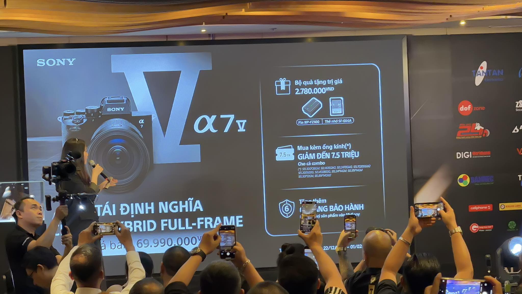Sony đã chính thức công bố ra mắt Sony A7 V hôm nay (2/12/2025)