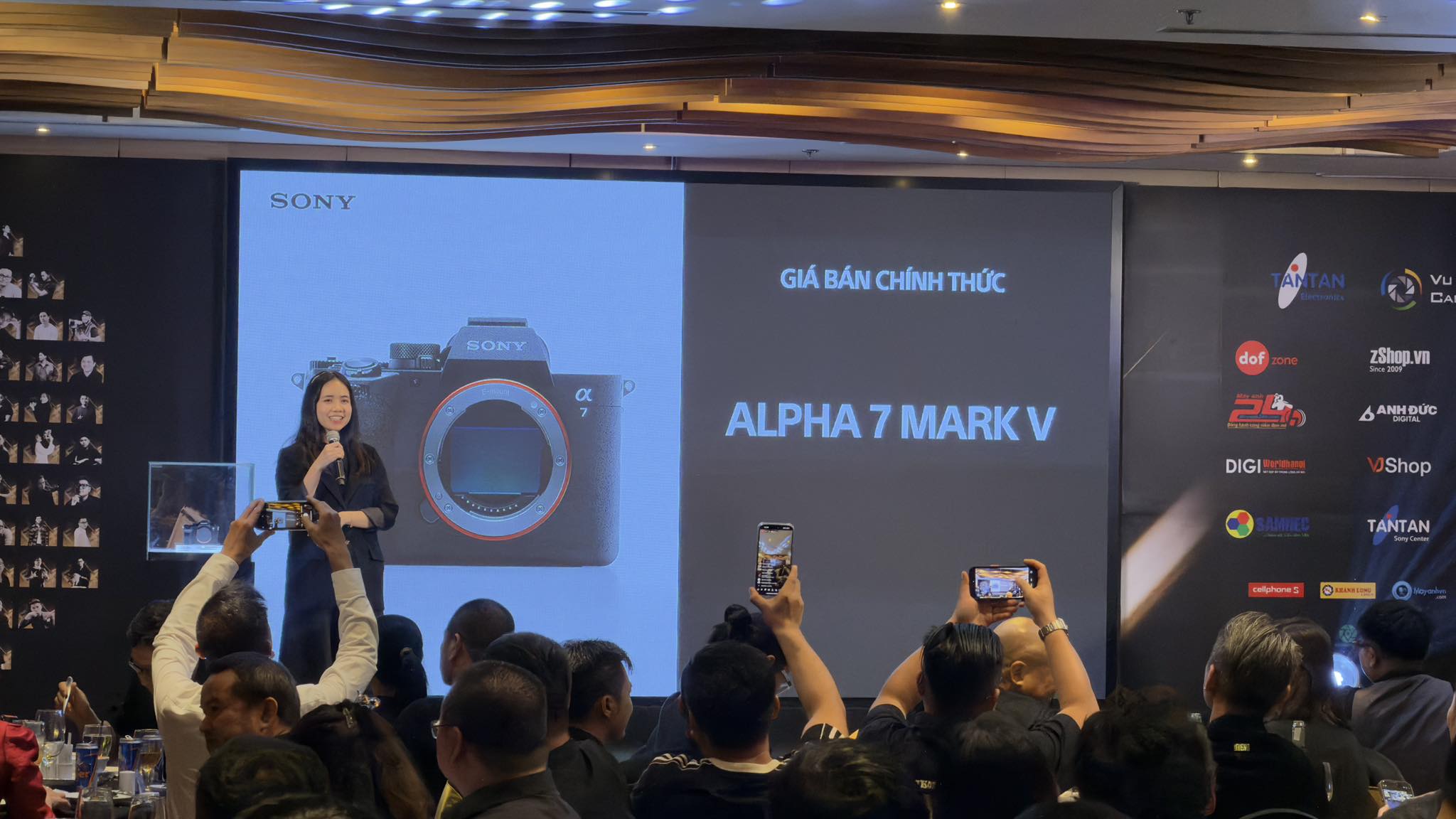 Sony-da-chinh-thuc-cong-bo-ra-mat-Sony-A7-V-hom-nay-2-12-2025-_589264821_643485662087301_6717842578984685332_n-1.jpg
