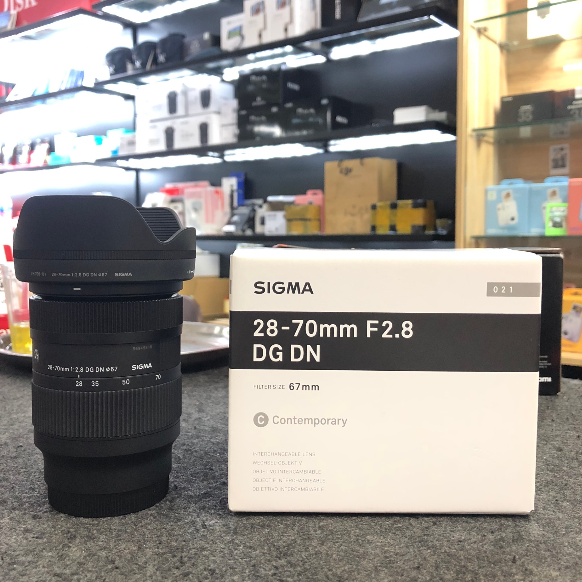 Ống kính Sigma 28-70mm f/2.8 DG DN for Sony - CŨ