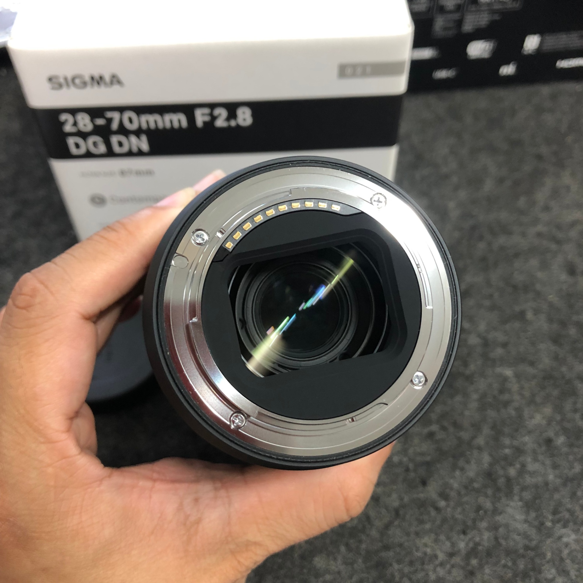 Ống kính Sigma 28-70mm f/2.8 DG DN for Sony - CŨ