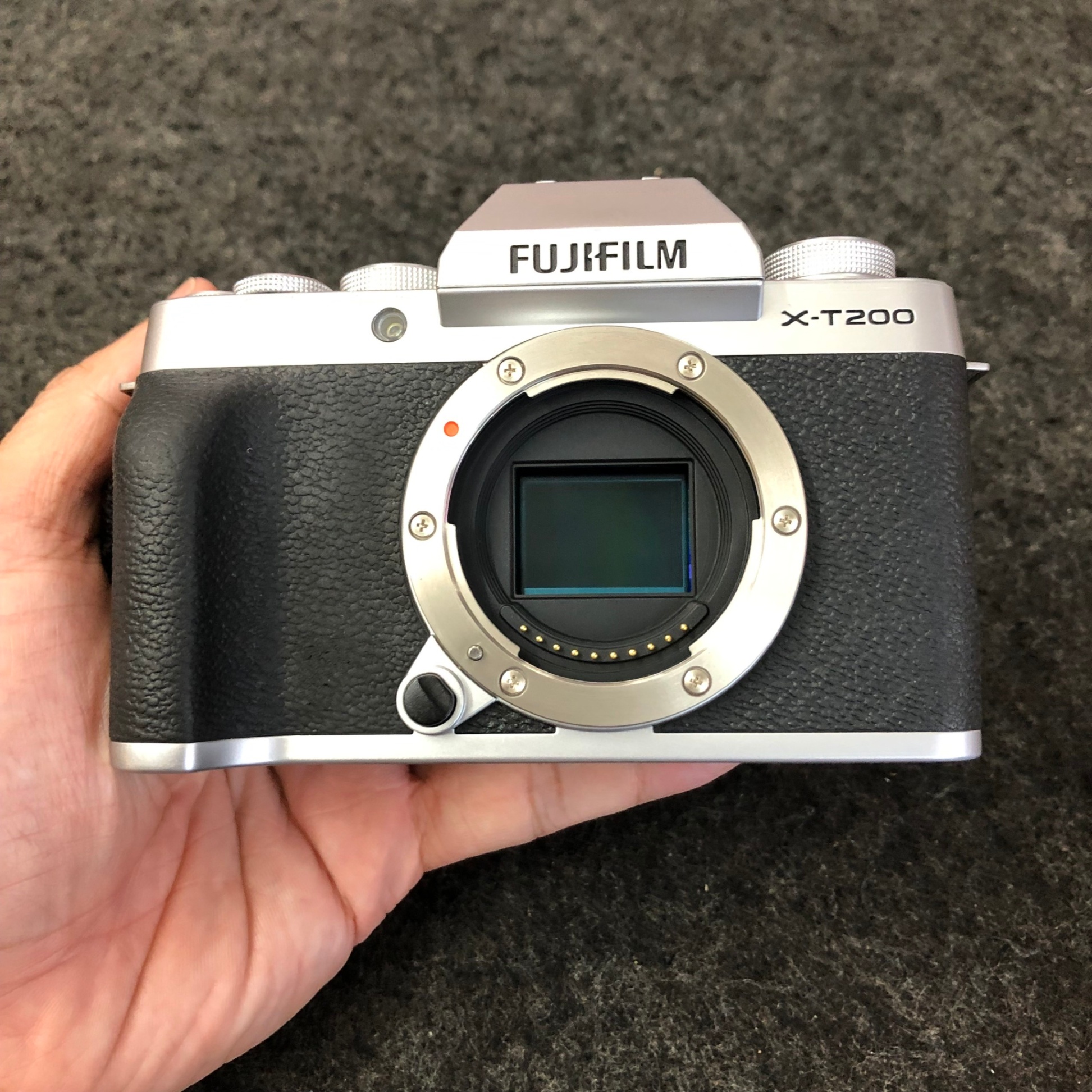 Máy ảnh Fujifilm X-T200 Body (Dark Silver) - CŨ