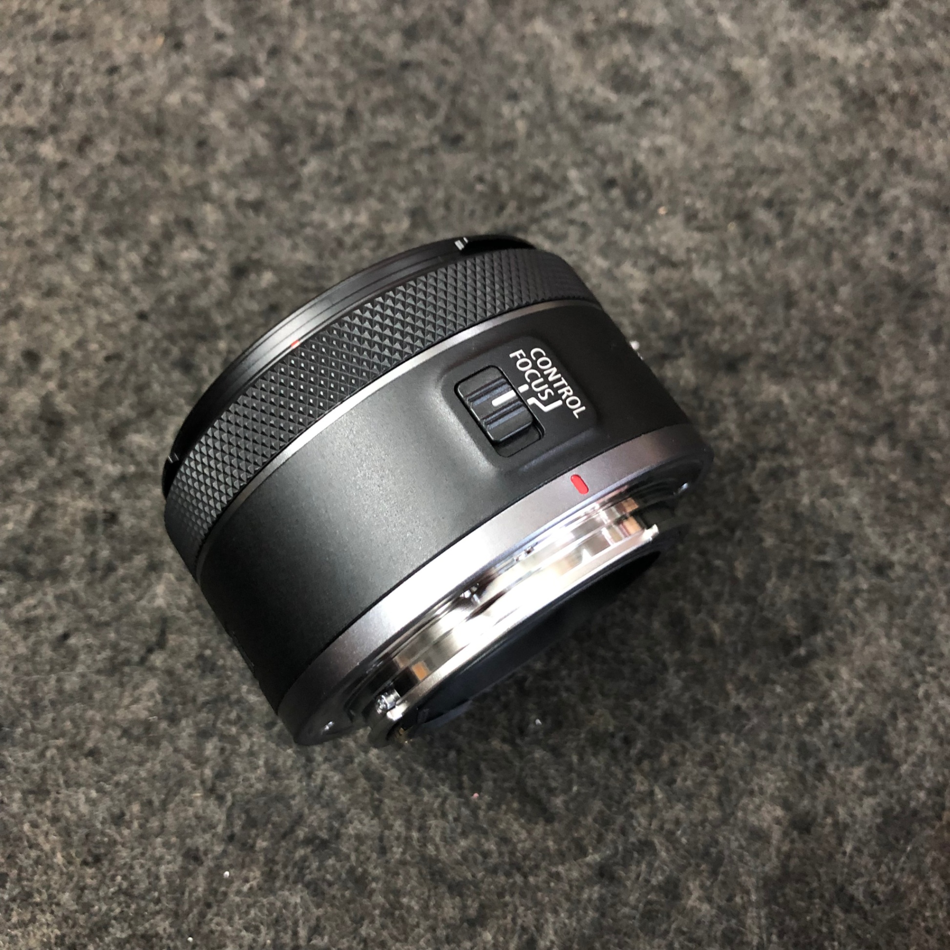 Ống kính Canon RF 50mm F1.8 STM - CŨ