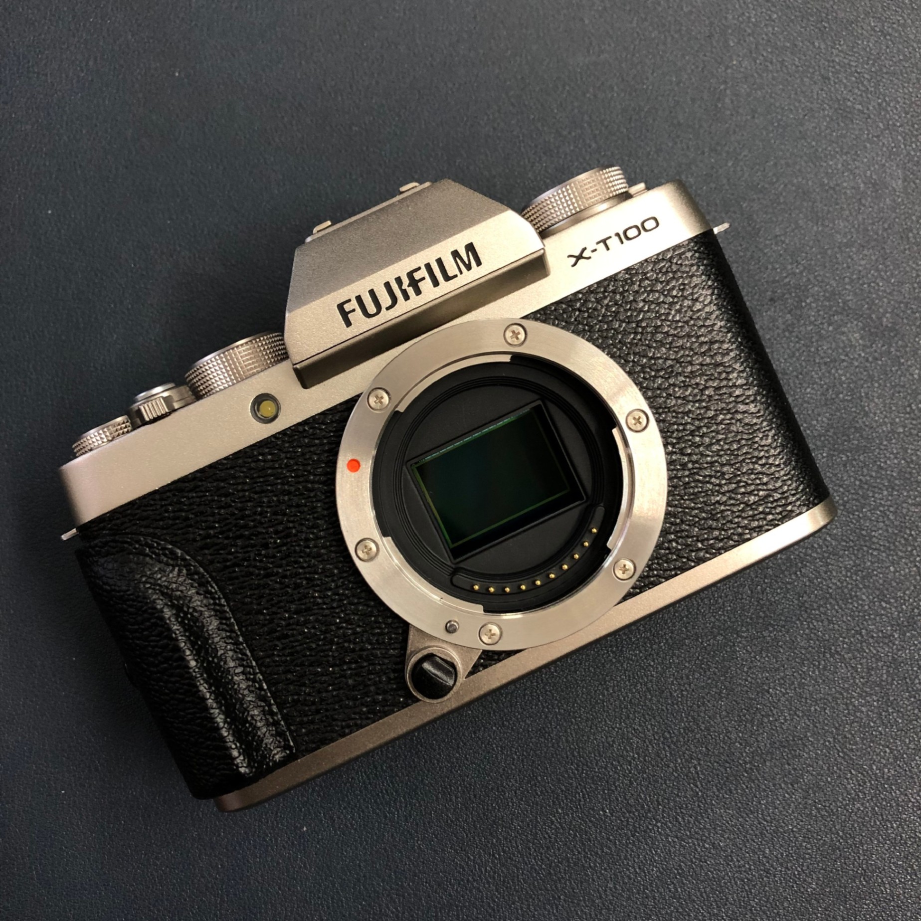 Máy ảnh Fujifiim X-T100 body - Cũ