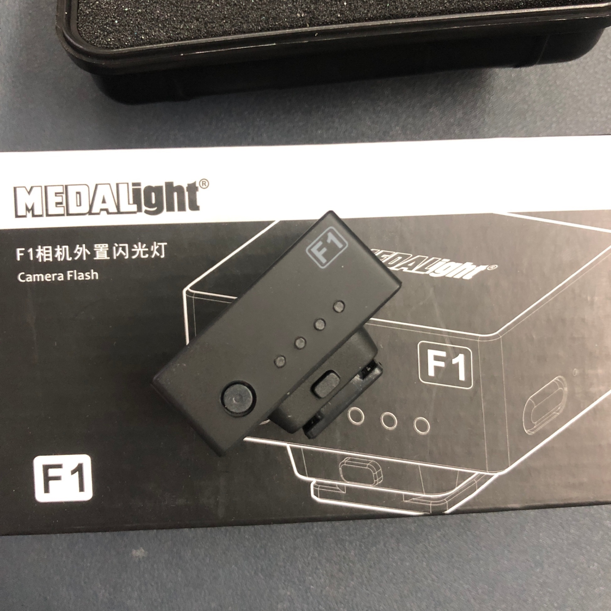 Đèn Flash Mini Medalight F1