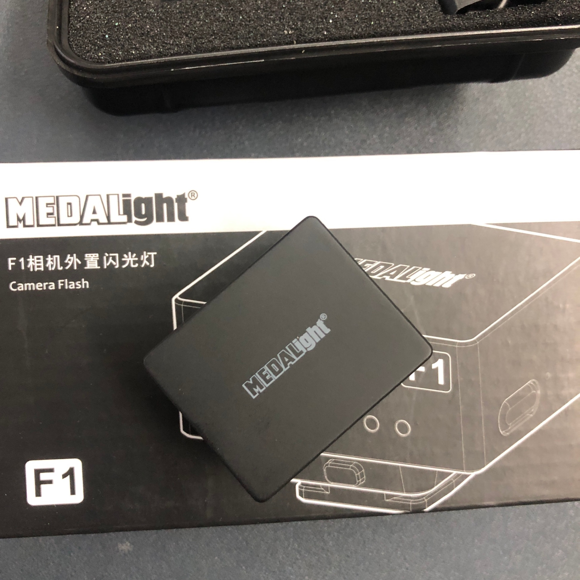 Đèn Flash Mini Medalight F1