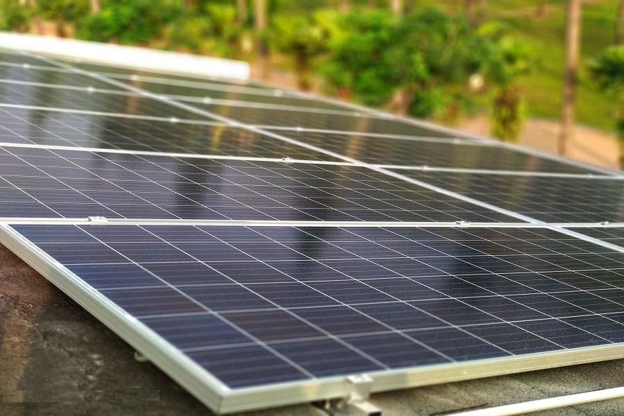 Cùng Akiko solar tìm hiểu về tấm pin năng lượng Mono và Poly