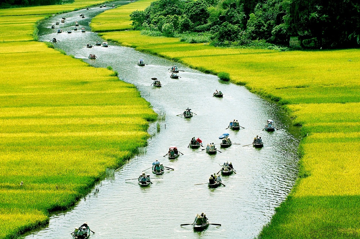 5 Days Northern Vietnam Wonders: Capital, Karsts & World Heritage