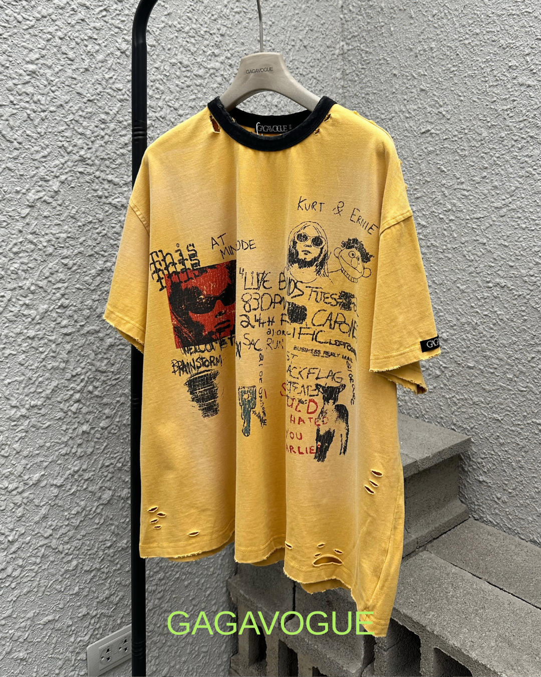 GAGAVOGUE KURT & ENEMY DISTRESSED TEE