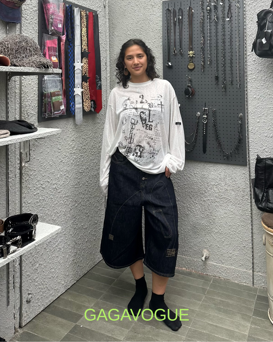 GAGAVOGUE MUSEUMS ARCHIVE GRAPHIC LONG SLEEVE TEE