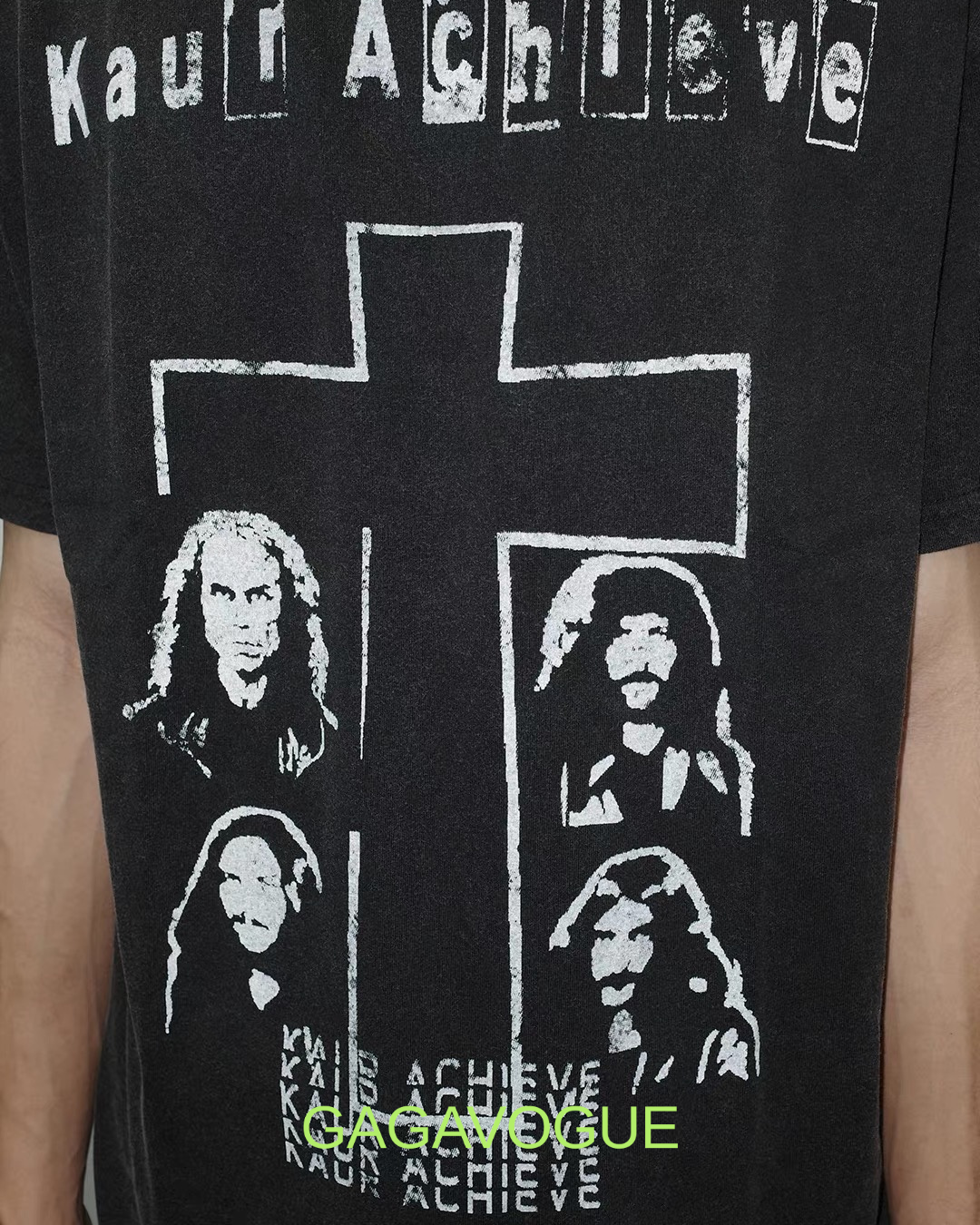 GAGAVOGUE VINTAGE CROSS GRAPHIC TEE