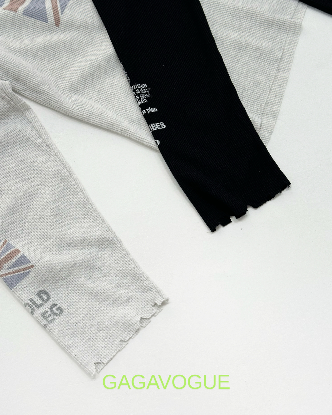 GAGAVOGUE BE BOLD UNION JACK GRAPHIC LONG SLEEVE TEE